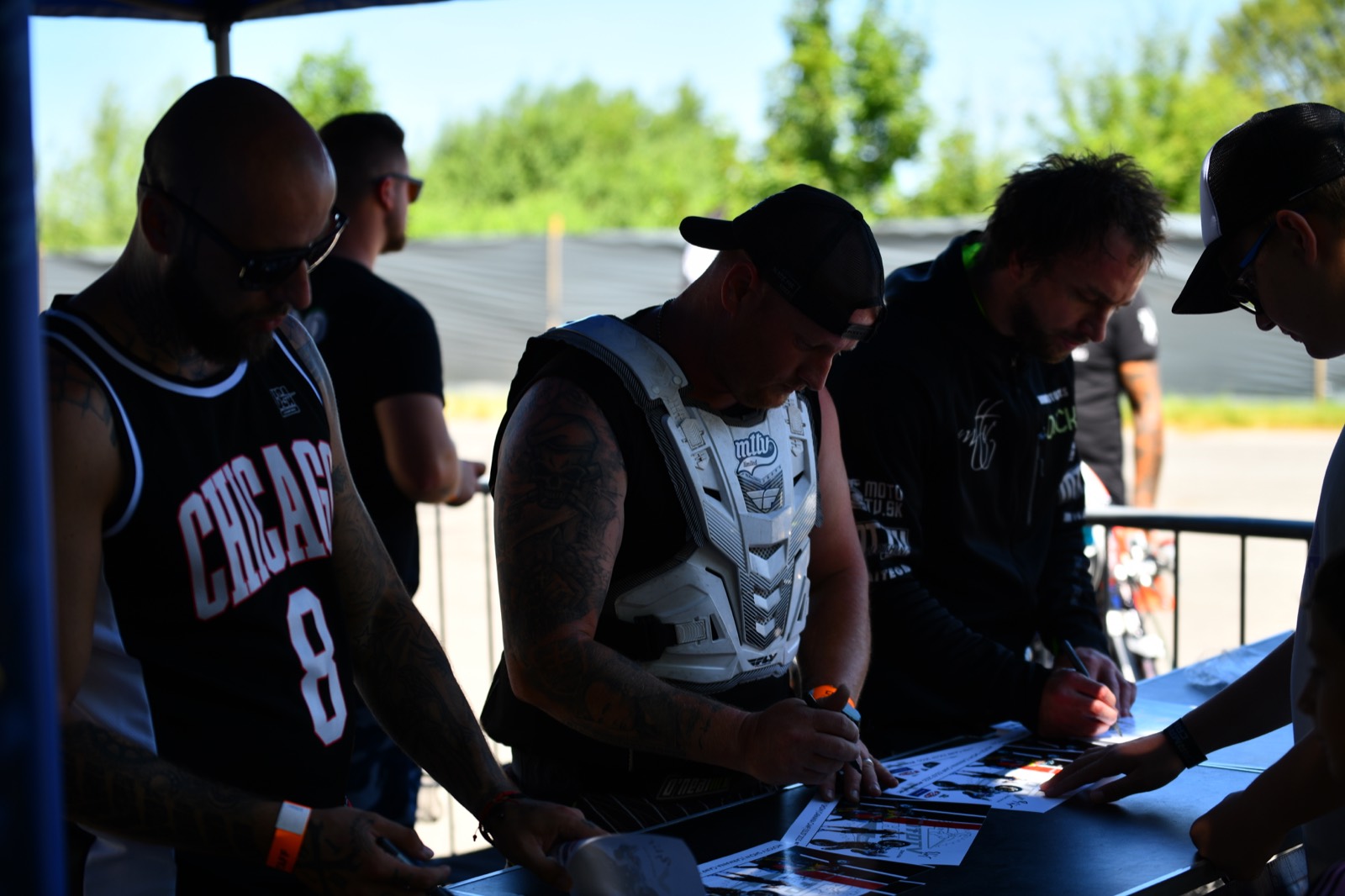 ✍️ Autogramiáda